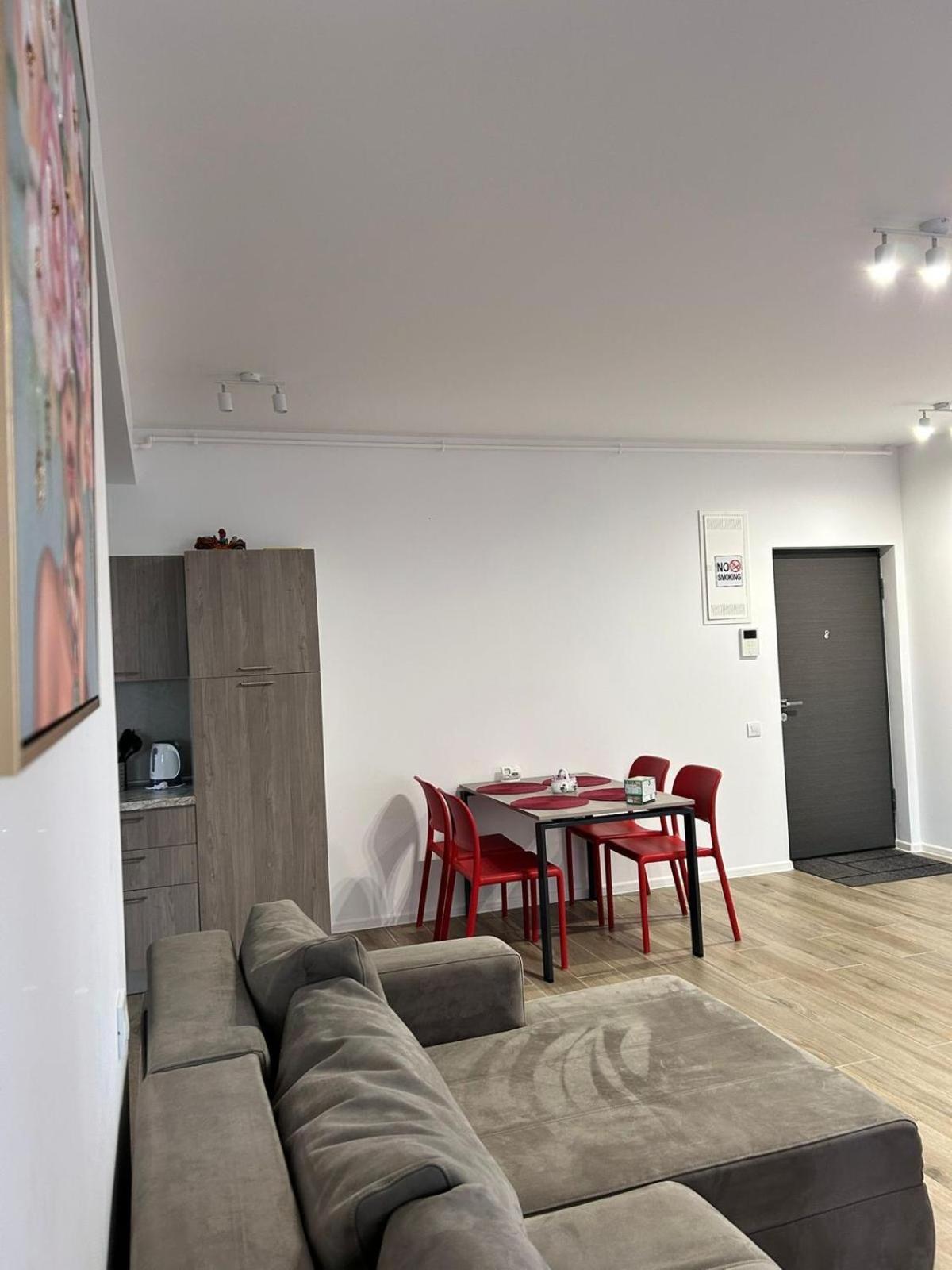 בוקרשט Summit Stay Apartment מראה חיצוני תמונה