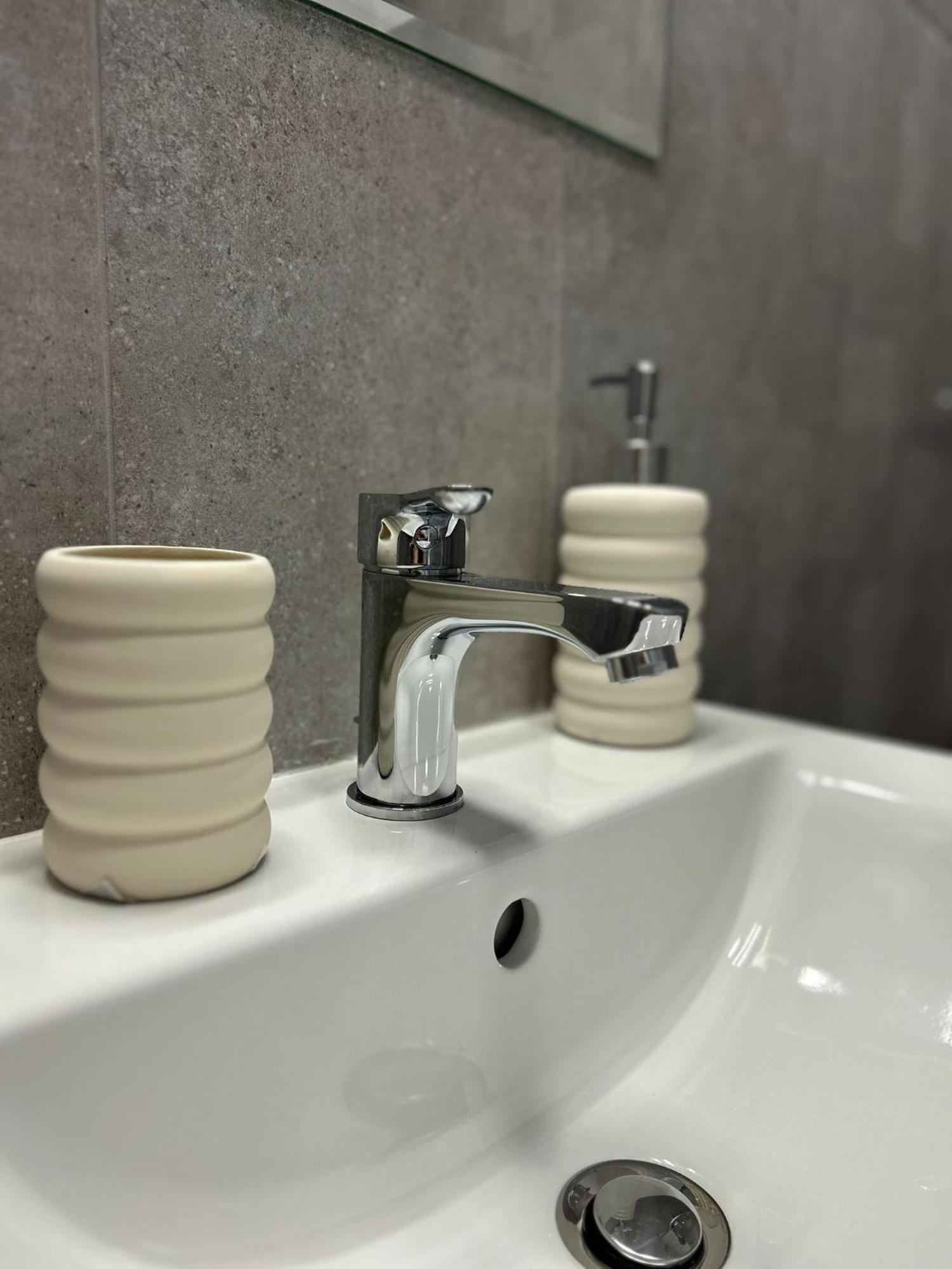 בוקרשט Summit Stay Apartment מראה חיצוני תמונה
