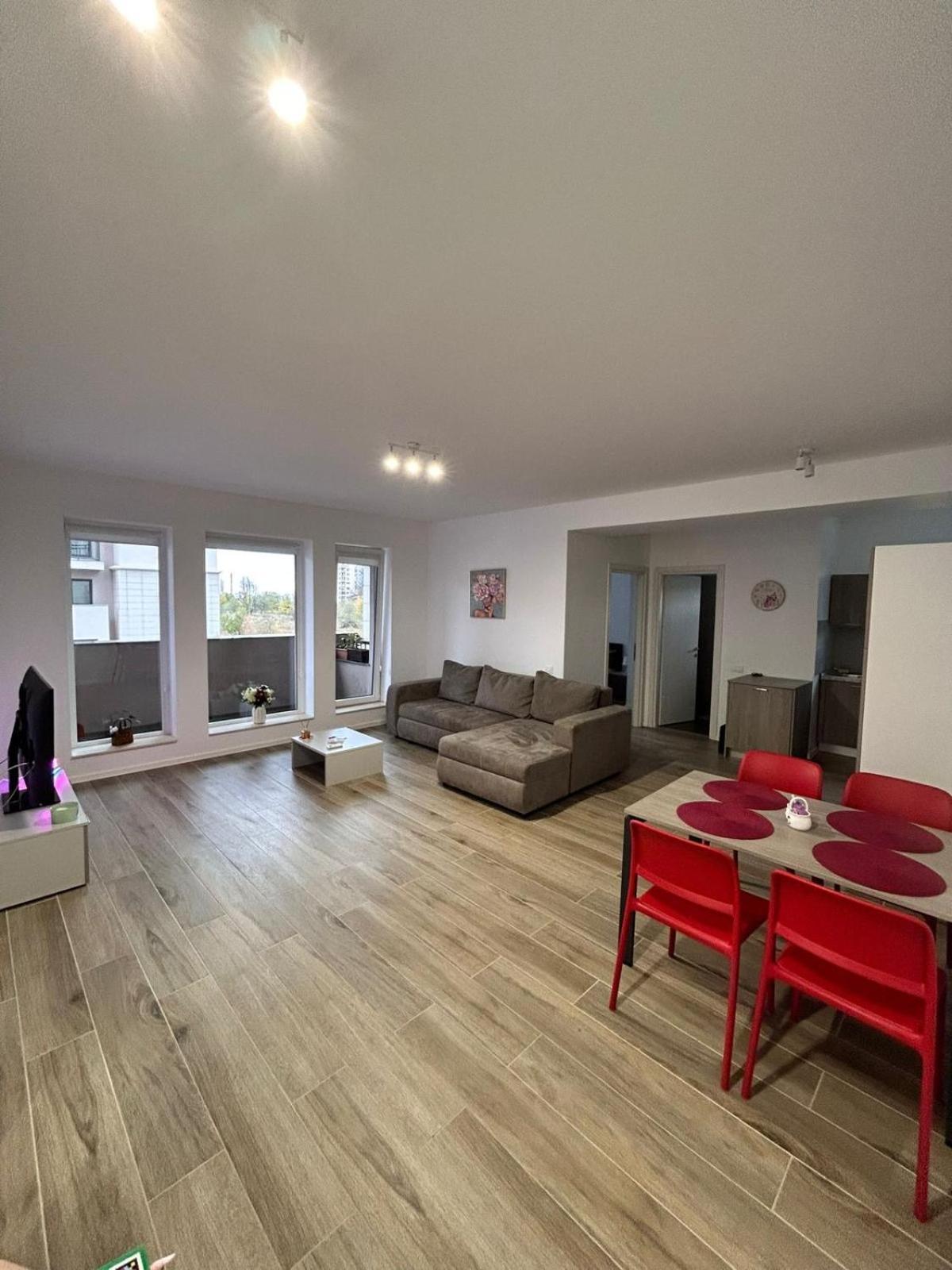 בוקרשט Summit Stay Apartment מראה חיצוני תמונה
